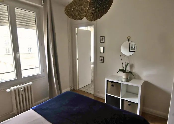 Διαμέρισμα Hypercentre-perret, Emplacement Ideal, Cocon Cozy Et Chaleureux De 50m2