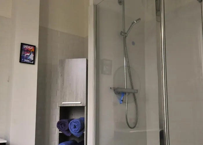 Διαμέρισμα Hypercentre-perret, Emplacement Ideal, Cocon Cozy Et Chaleureux De 50m2 *